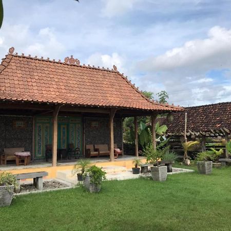 יוגיאקרטה Legiyem Homestay מראה חיצוני תמונה