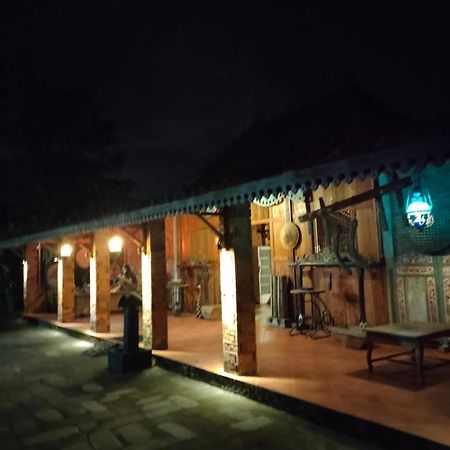 יוגיאקרטה Legiyem Homestay מראה חיצוני תמונה