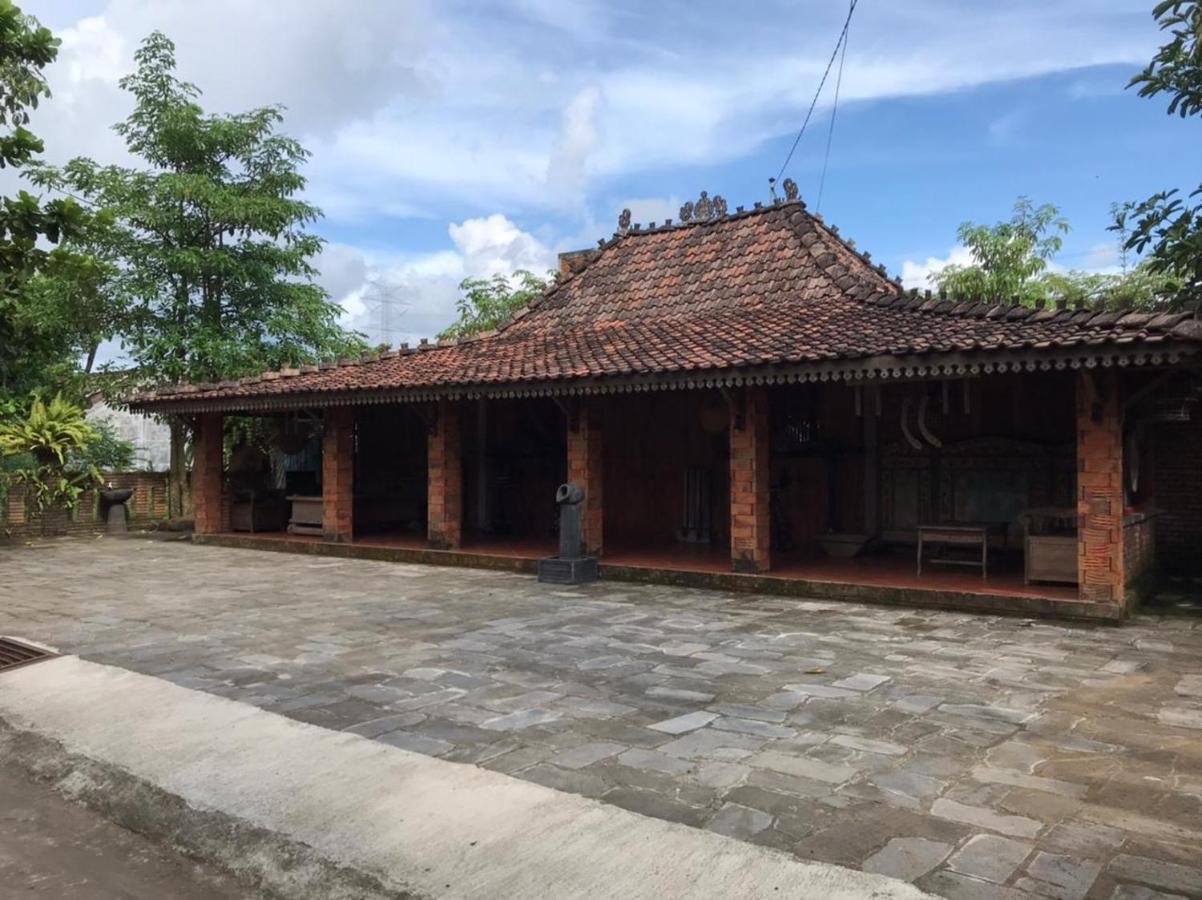 יוגיאקרטה Legiyem Homestay מראה חיצוני תמונה
